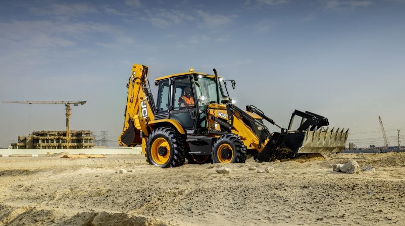 JCB, Caterpillar, Komatsu
